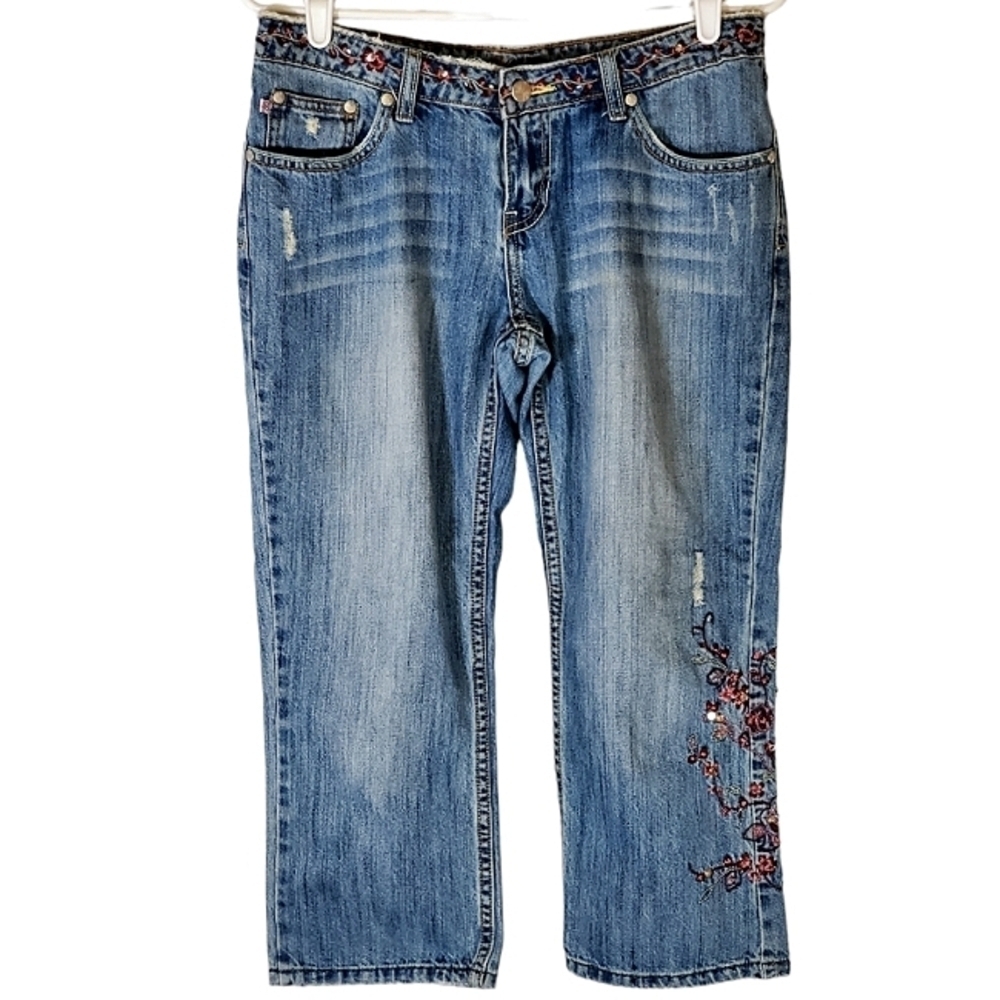 7122 * Younique Embroidered Distressed Cropped Jeans Size 7 Vintage Y2K